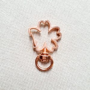 Karabiner Kleeblatt / Blüte rosegold